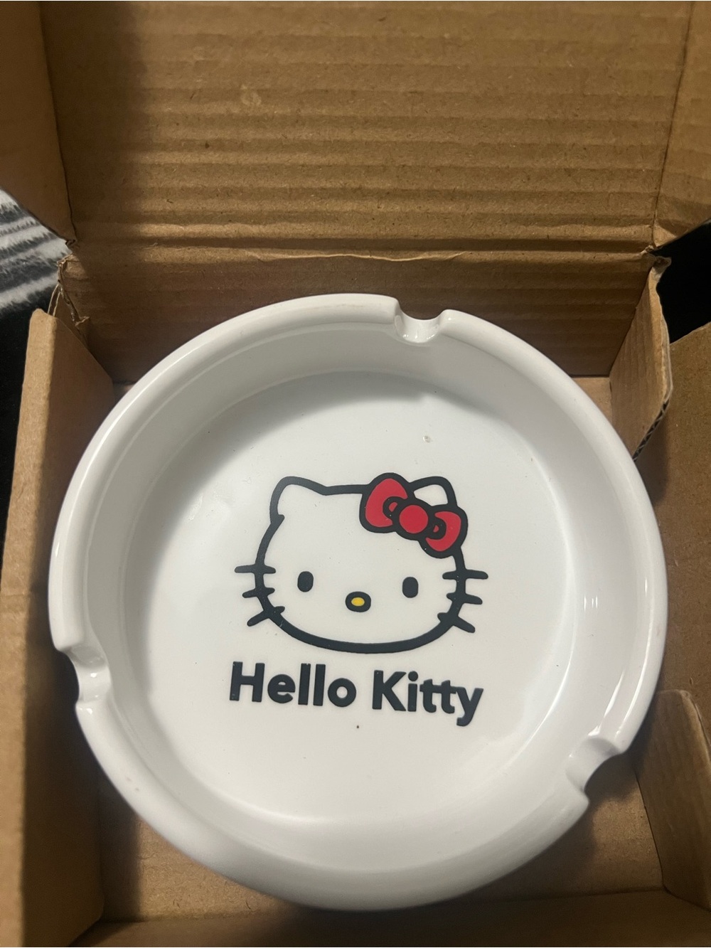 Hello Kitty White Ashtray with Red Bow and Yellow Nose